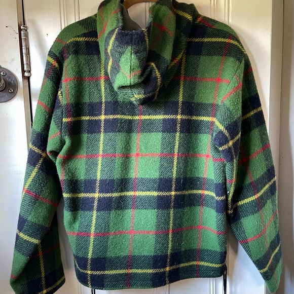 Vtg Woolrich plaid heavy wool pullover - Picture 2 of 4